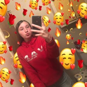 Meet your Posher, Sara